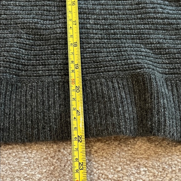 Design History Charcoal Cropped Wide Arm Sweater - Picture 4 of 6